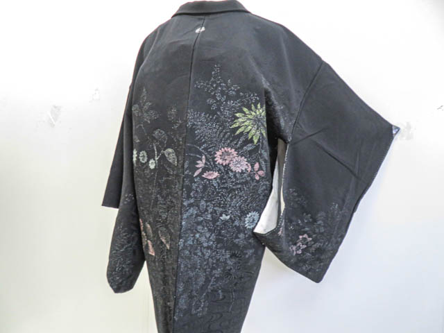 リサイクル　羽織　黒羽織　縫取り　絵羽柄　花文　一つ紋